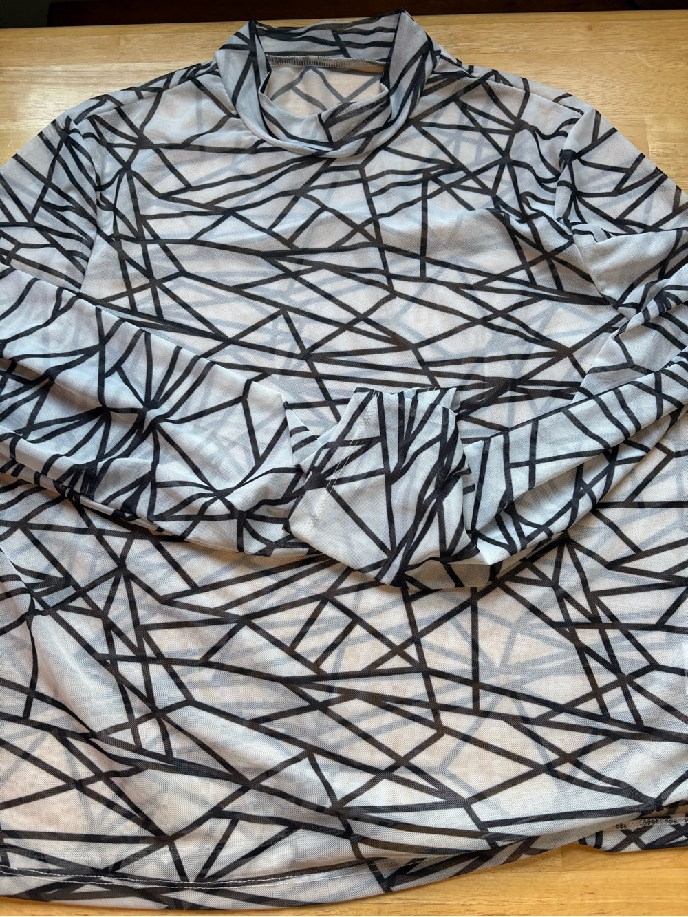 Black & White Geometric Long Sleeve Top